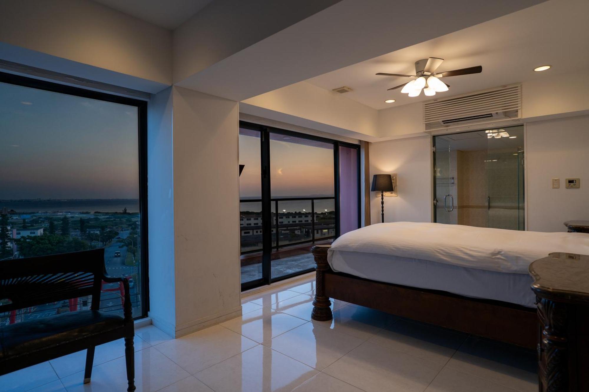 Royal Hotel Yomitan Bagian luar foto