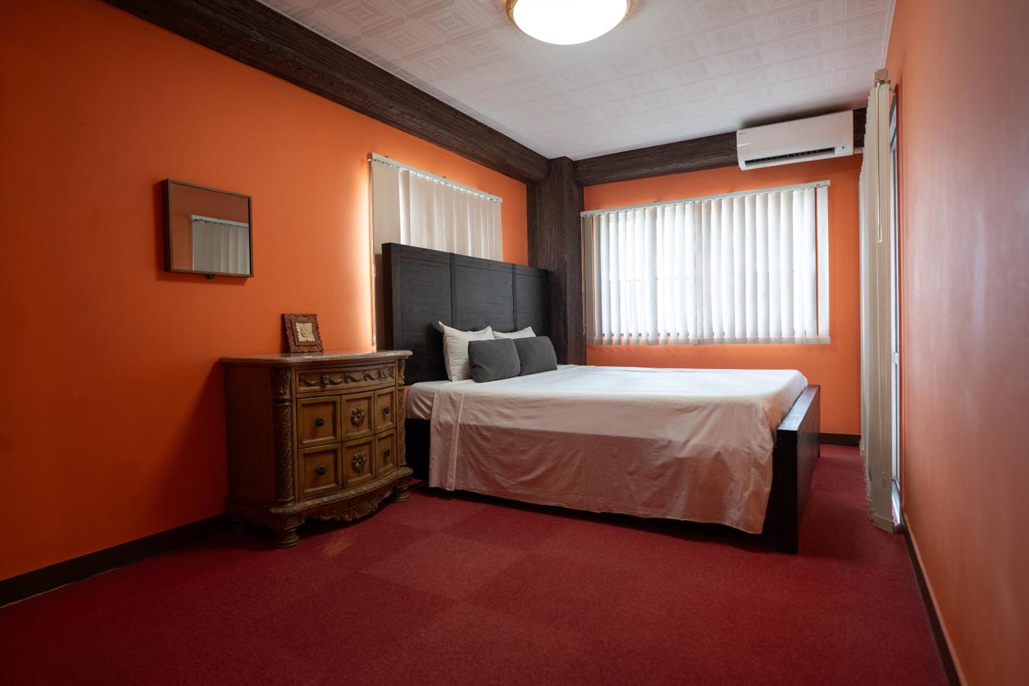 Royal Hotel Yomitan Bagian luar foto