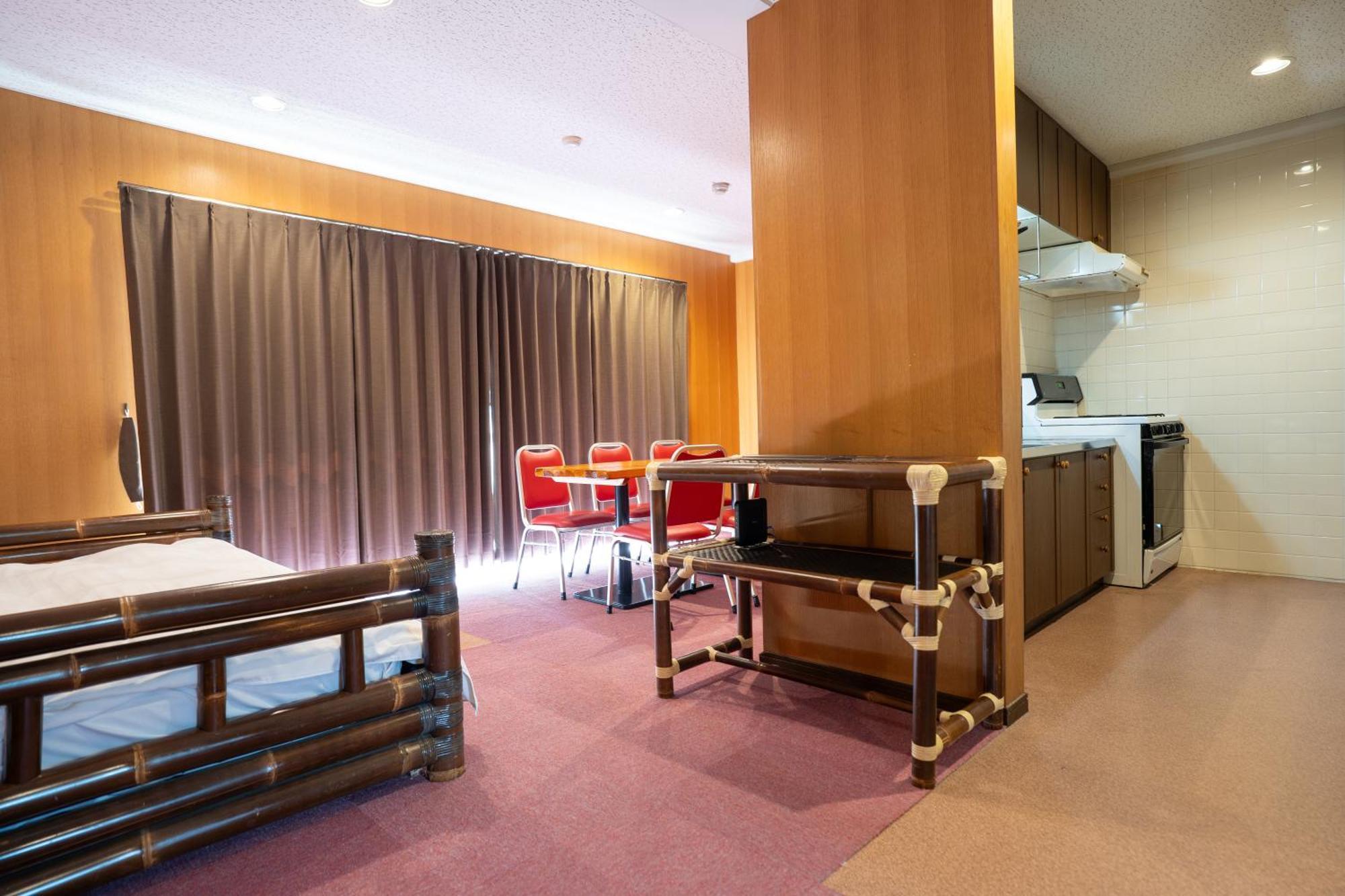 Royal Hotel Yomitan Bagian luar foto