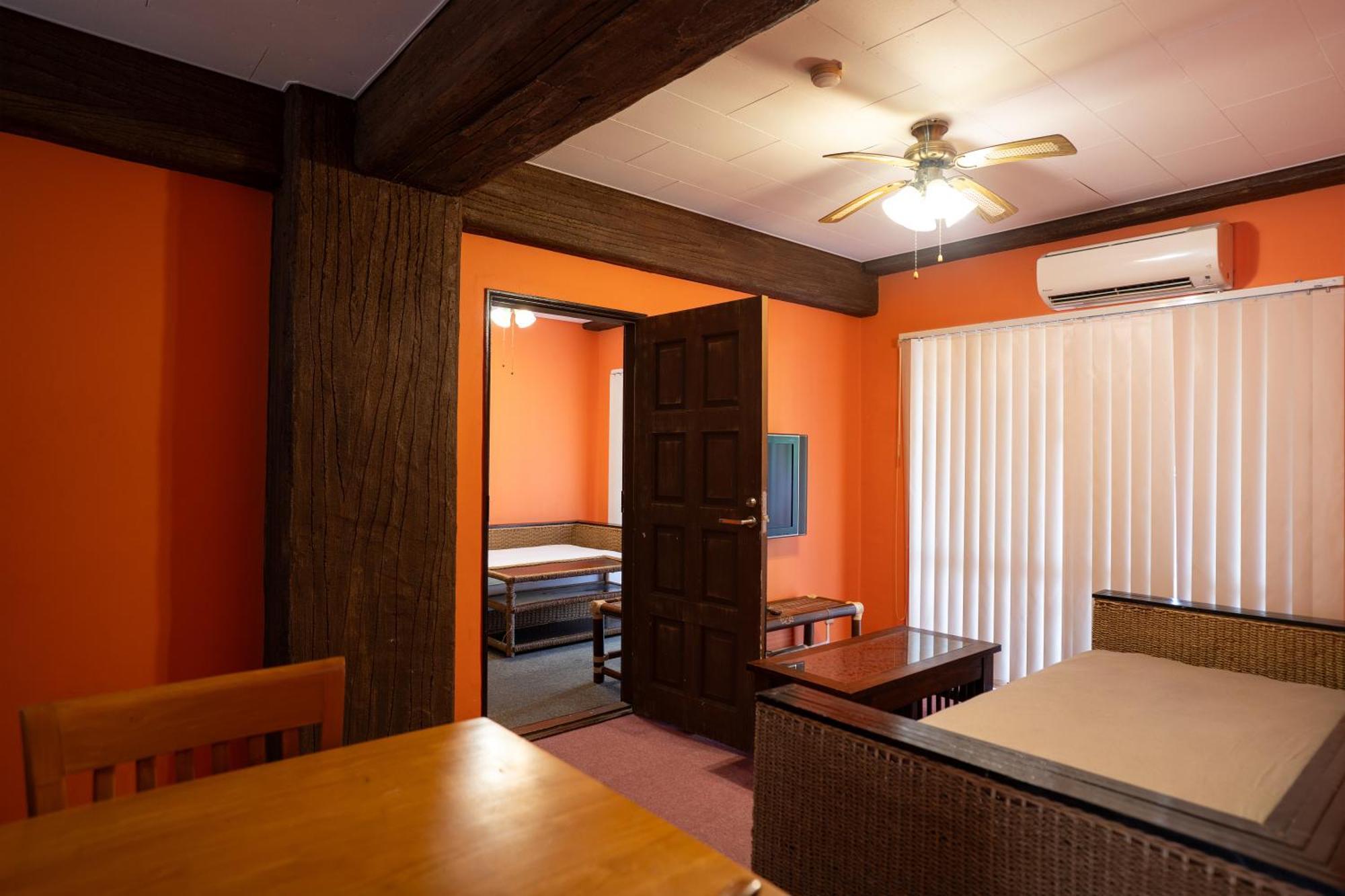 Royal Hotel Yomitan Bagian luar foto