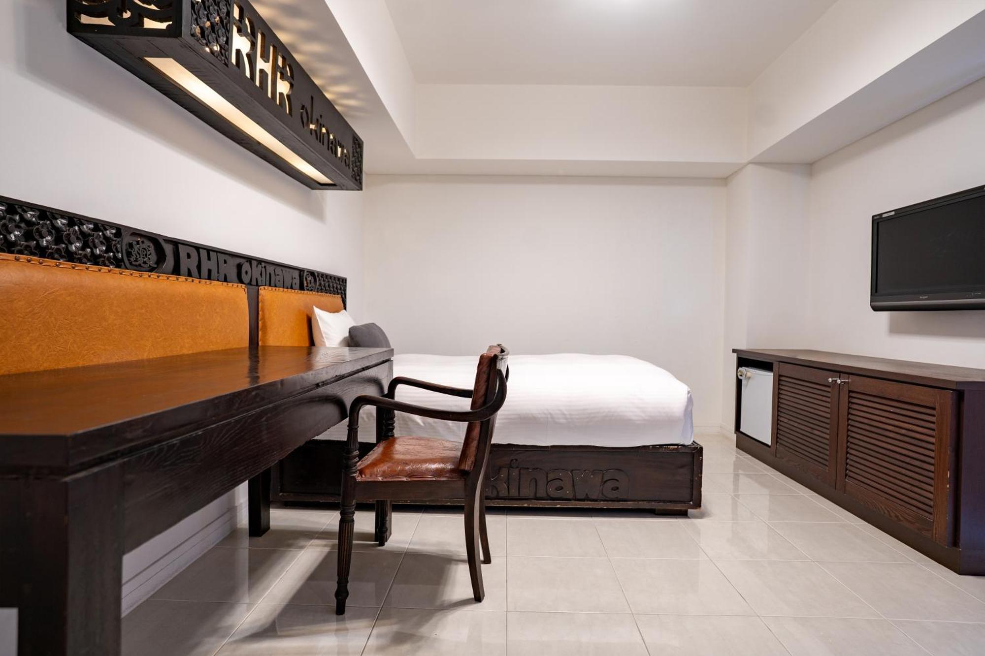 Royal Hotel Yomitan Bagian luar foto